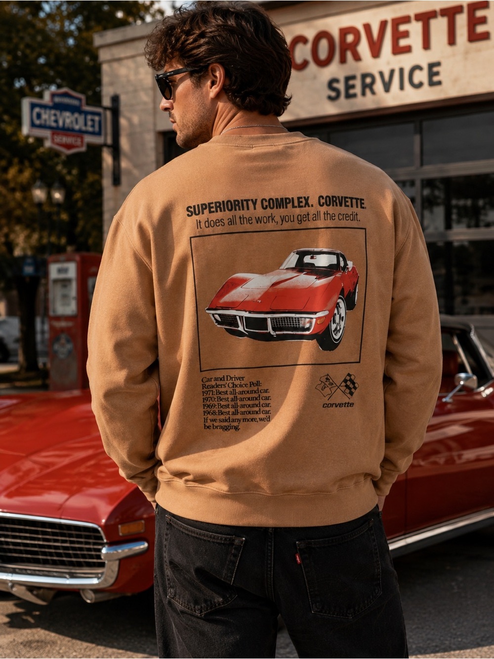 Chemistry Corvette Graphic Crewneck Sweatshirt Men’s M Tan Retro Car